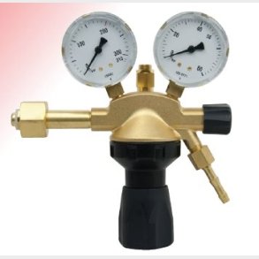 9013020 - Regulator Large Nitrogen 20 bar - Work area (bar) 0 - 20 / 50 N EN ISO 2503 200 bar 20 bar / 50 bar Content pressure gauge (bar) 0 - 315 Work pressure gauge (bar) 0 - 40 / 80 Connection Inlet W 24.32 x 1/14